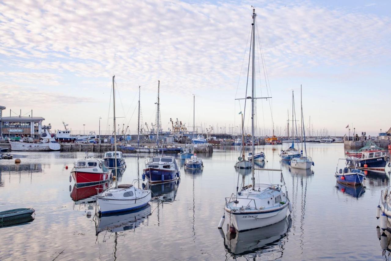 Vigilance, Maritime Suites, Brixham Exterior photo